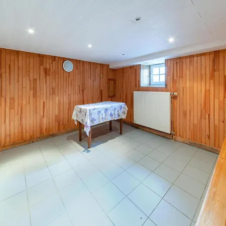 Spacious Retreat Semesterbostad